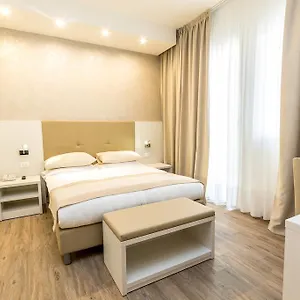 Hotel Touring ***